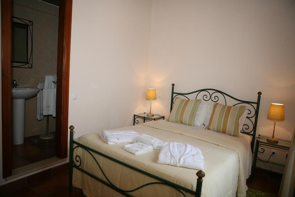 Bed and Breakfast Casa Antiga Одесейше Экстерьер фото